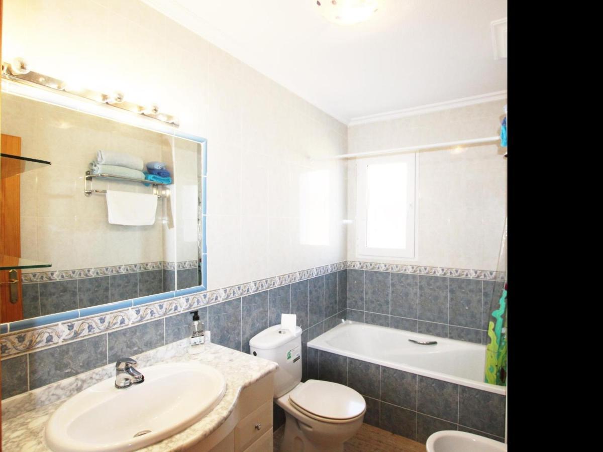 Perfect Family Getaway Fully Equipped 3-bedroom With Pool In Cala Capitan Torrevieja *