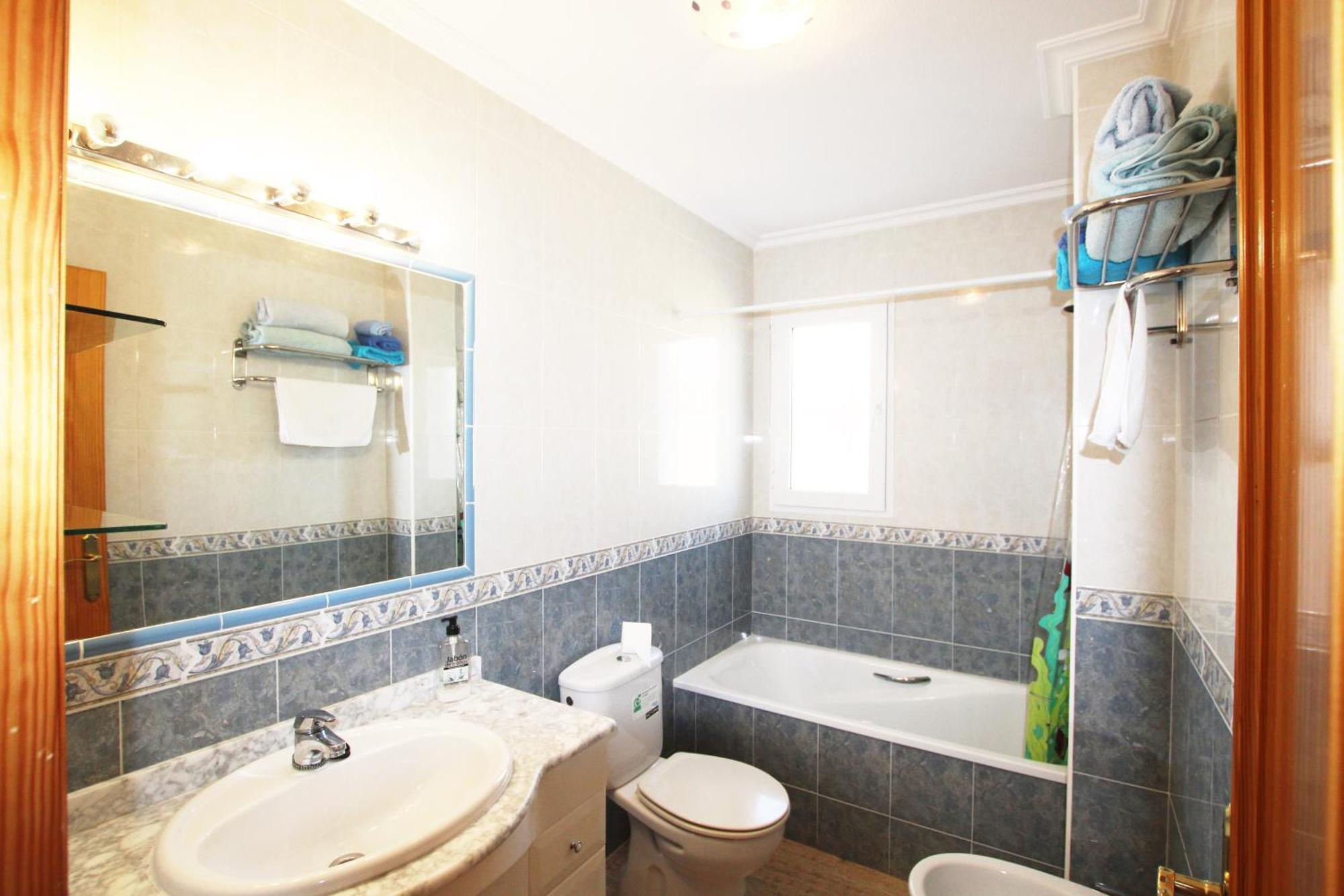 Hébergement de vacances Perfect Family Getaway Fully Equipped 3-bedroom With Pool In Cala Capitan Torrevieja *